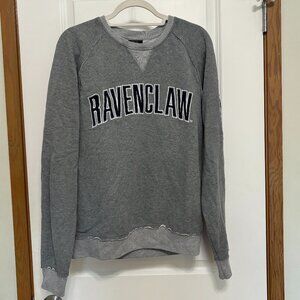 Universal Studios Harry Pottery Ravenclaw Sweatshirt with Embroidered Patch